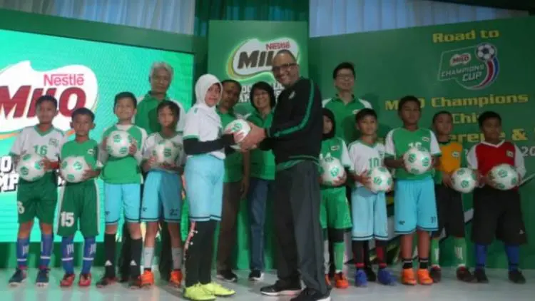 16 SD Berebut Gelar Juara Milo Football Championship Bandung