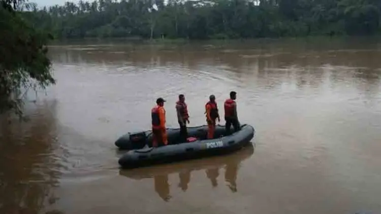 Pencarian Korban Tenggelam Terkendala Arus Sungai Deras