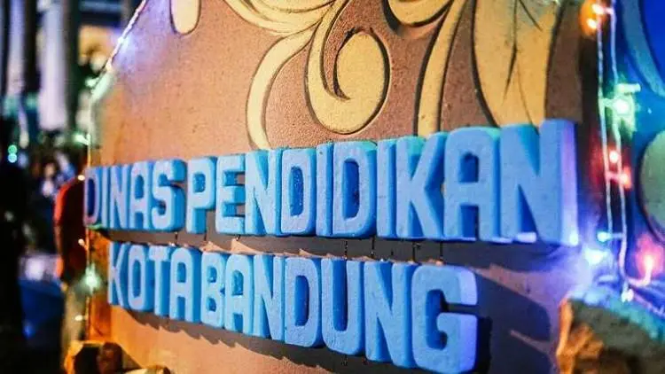 Bandung Light Fest Bertema Legenda 1001 Malam