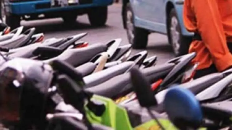 Dishub Siap Cabut Pentil Ban Kendaraan Pelanggar Parkir