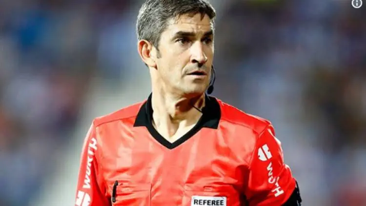 Wah...Wasit El Clasico Real Madrid-Barcelona Diganti, Ada Apa?