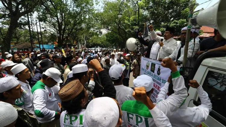Massa Pendukung Bahar bin Smith Siap Ikut Dibui