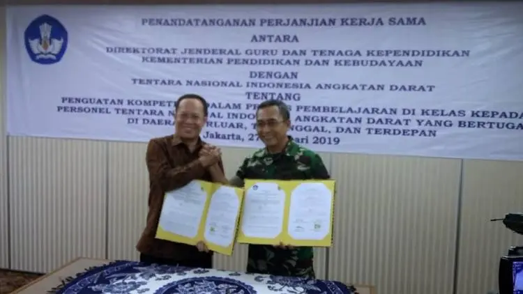 Prajurit TNI Diterjunkan Mengajar di Sekolah Kawasan 3T