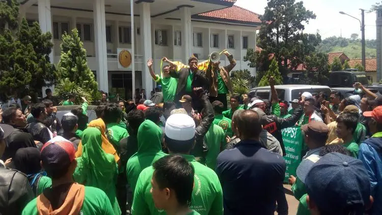 Balada Pedagang Pasar Sayati