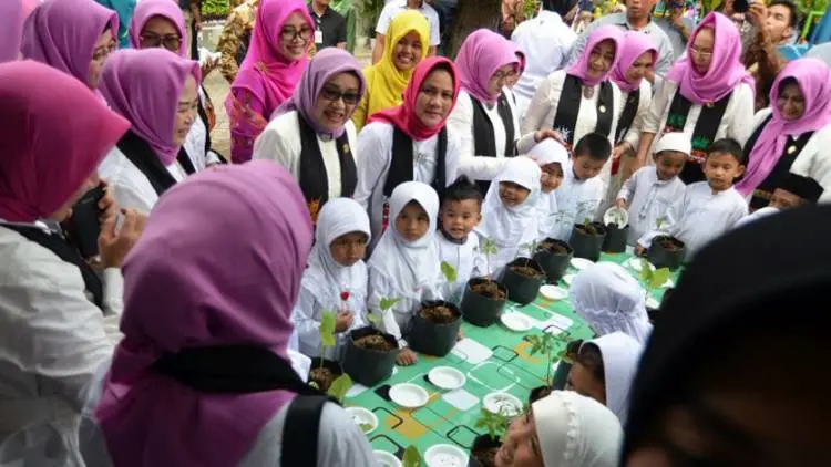 Guru Formal dan Nonformal Tidak Bisa Disetarakan?