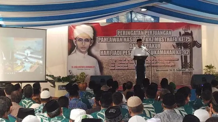 Memaknai Perjuangan KH Zainal Musthafa dan Pesantren