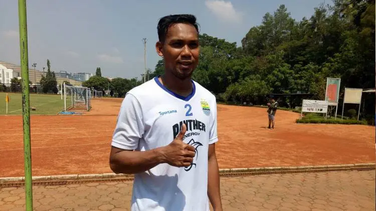 Bang Ipul Siap Panaskan Persaingan Bek Sentral Persib