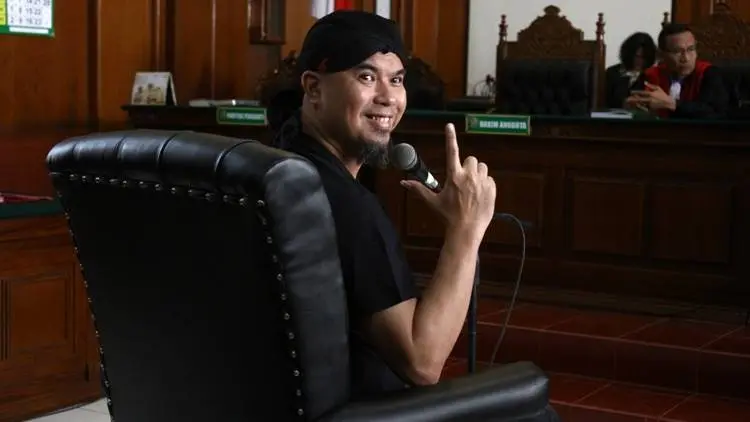 Anang-Ashanti Jenguk Ahmad Dhani di Rutan Medaeng