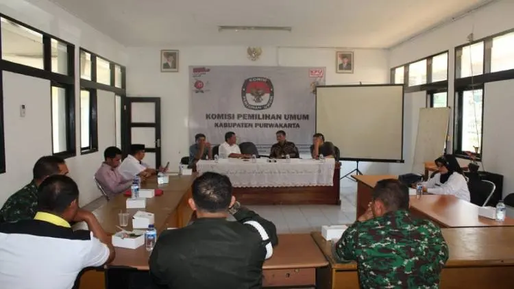 Diskominfo Purwakarta Bantu Pasang CCTV di Gudang Logistik Pemilu