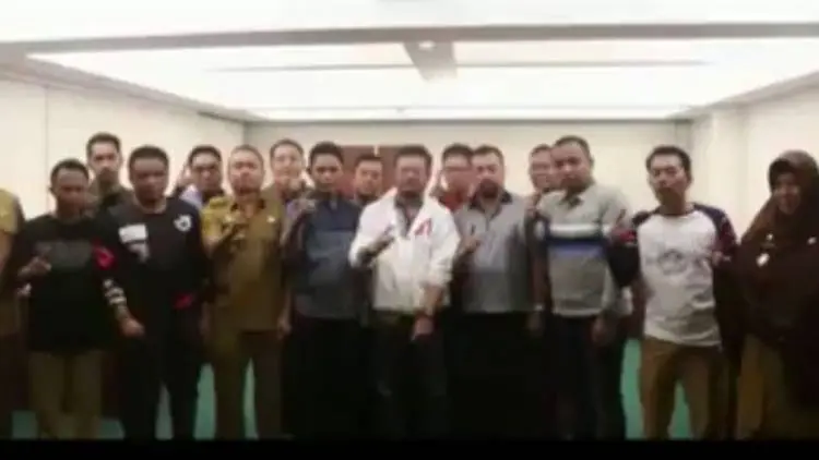Kok Bisa Camat Kebulatan Tekad Dukung Paslon Presiden?