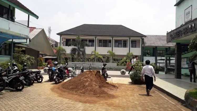 Duh, Kepsek SMPN 2 Bandung Diduga Lakukan Pungli