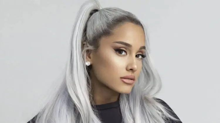 Pecahkan 2 Rekor Apple Music, Keuntungan Ariana Grande Melejit  