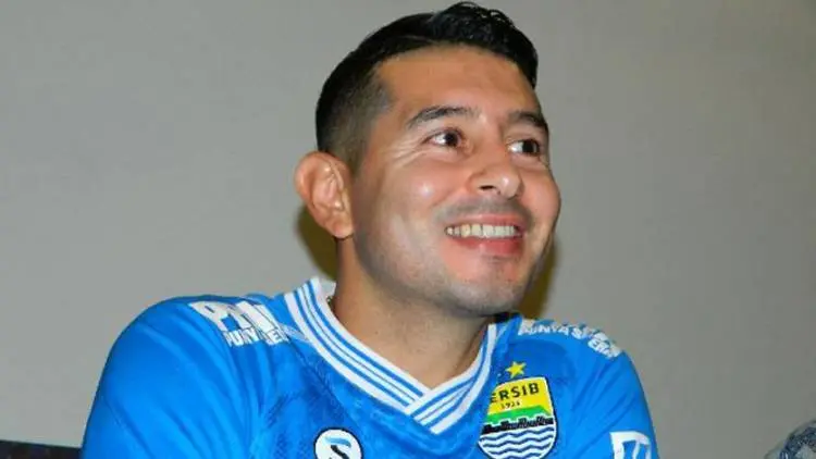Esteban Vizcarra Semangat Tinggi Hadapi Arema FC