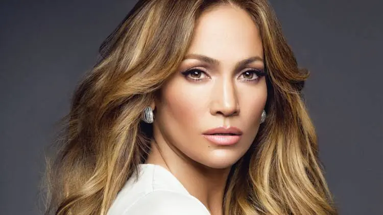 JLo Rayakan Ultah Ke-50 dengan Menggelar Tur Akbar