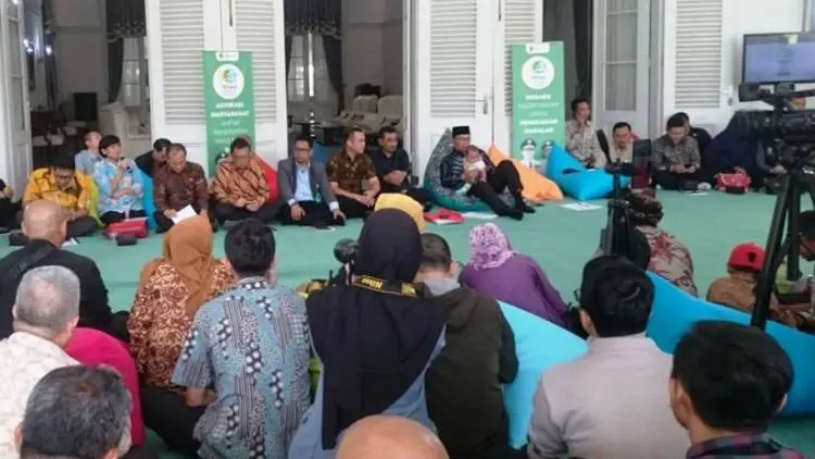 Tradisi Baru, Emil Dengarkan Unek-unek Warganya Secara Langsung