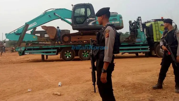 Ade Berang Karena Tambang