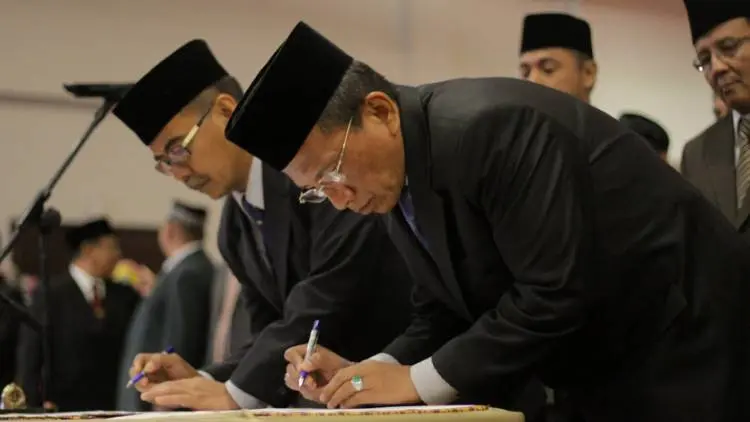 Open Bidding Sepi Peminat
