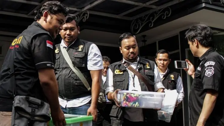 Diperintah, Sopir dan OB Rusak Dokumen Persija
