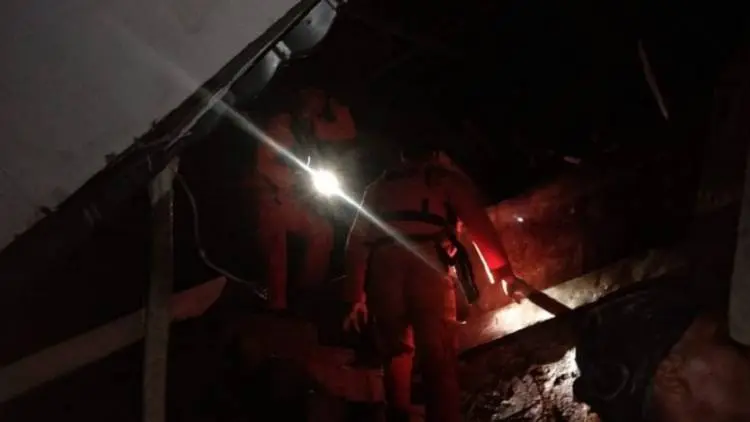 Tanggul Pasir Jati Jebol, Ibu dan Anak Meninggal