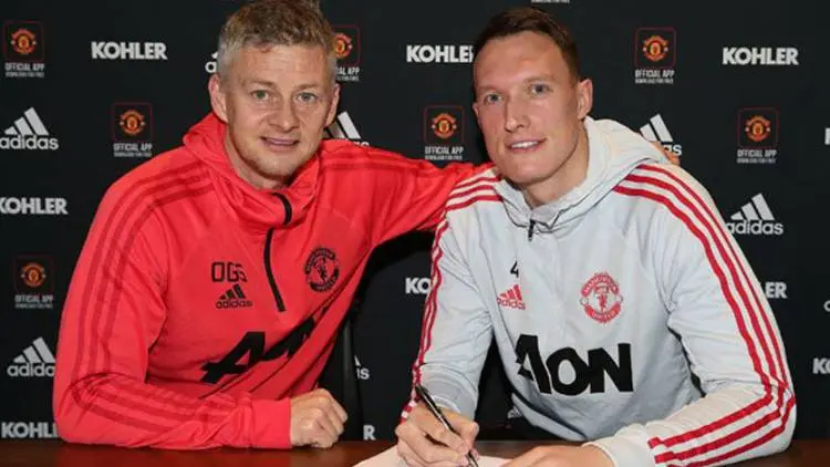 Lho...Ada Apa? Fans Manchester United: Solskjaer Out!