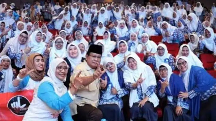 Temui Ratusan Emak-emak, Prabowo Janjikan Ini