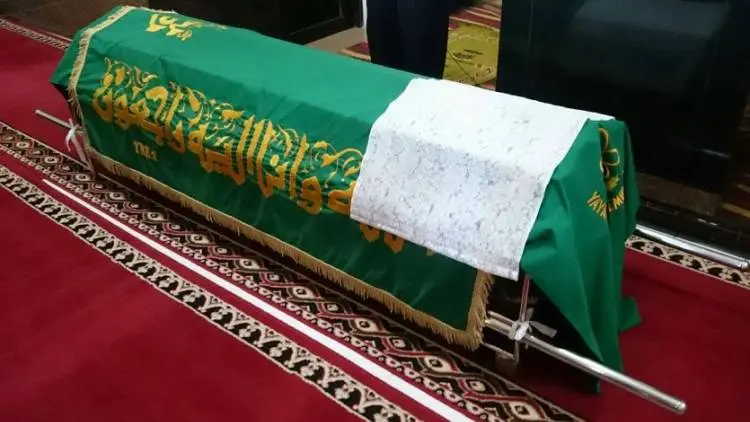 Hukum Menyalatkan Jenazah yang Bunuh Diri