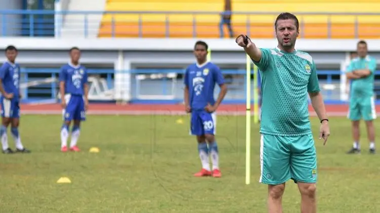 Batal Ladeni Persiwa, Persib Gelar Game Internal