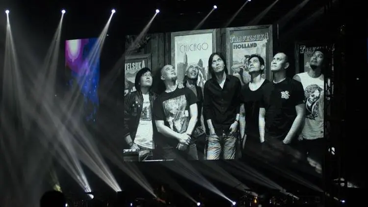 (Video) Tangis Al dan Dul di Konser Reuni Dewa 19