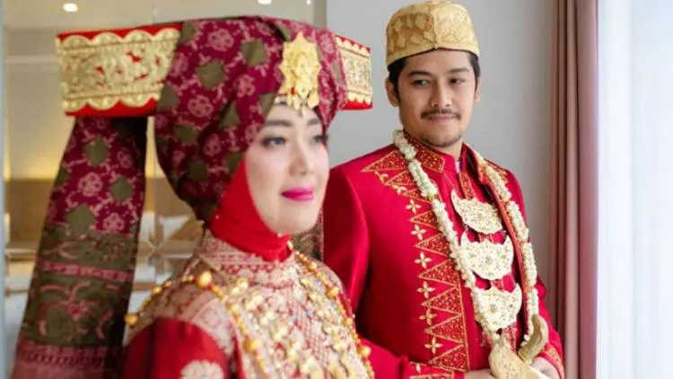 Bupati Lampung Timur Menikah, Ribuan Warga Ikut Menyaksikan