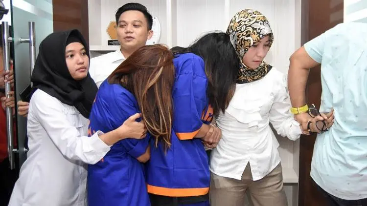 Masuk Bui, Artis VA Menangis Ketakutan
