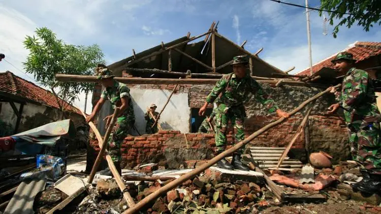 Angin Puting Beliung Terjang Indramayu