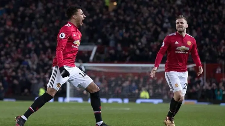 Surprise....Burnley Sudahi Rekor Menang Man United