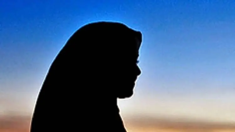 Hukum Seorang Wanita Keluar Islam Karena Ikut Suami