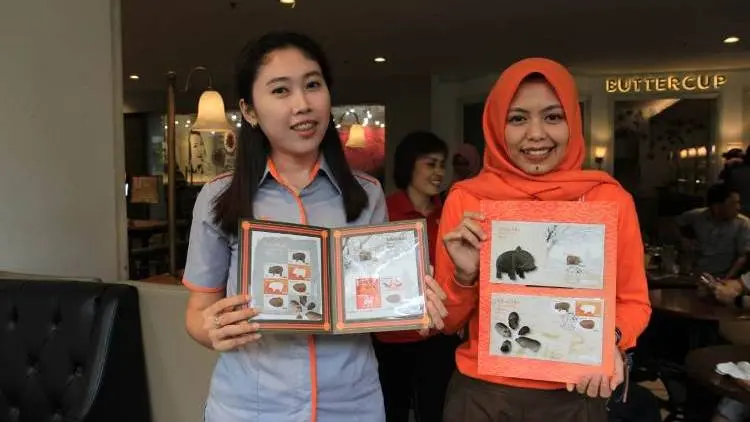 Sambut Imlek 2570 , Pos Luncurkan Perangko Shio Babi