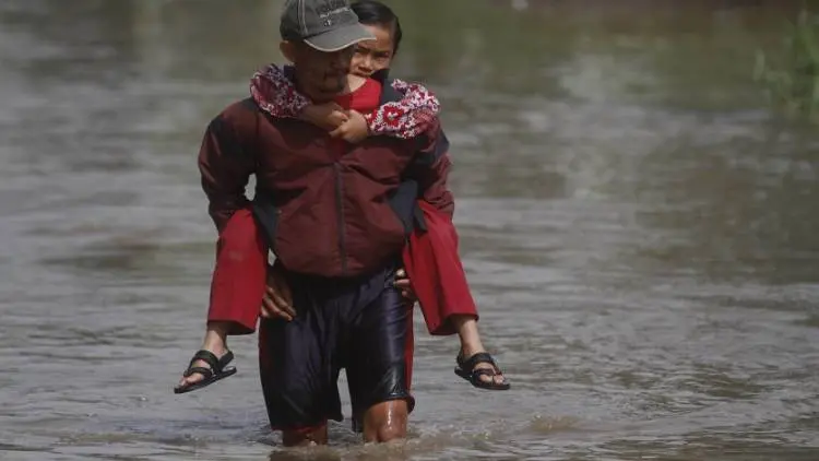 Banjir Belum Surut, Warga Kabupaten Bandung Masih Mengungsi