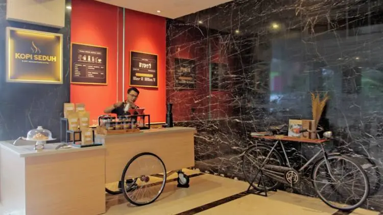 Nyeduh Kopi Sendiri di Kopi Seduh Grand Tjokro