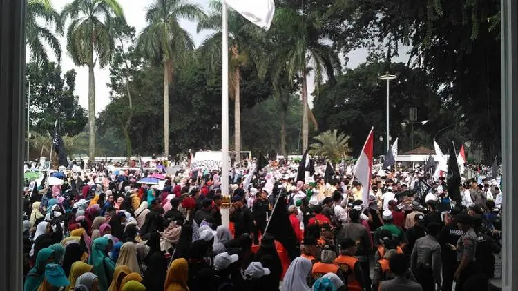 Massa di Kota Bogor Turun ke Jalan Tolak LGBT 