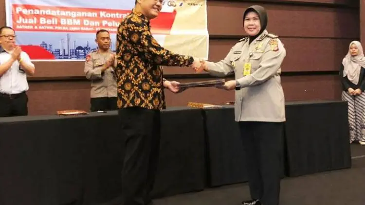 Pertamina MOR III Pasok BBM dan Pelumas Polda Jabar
