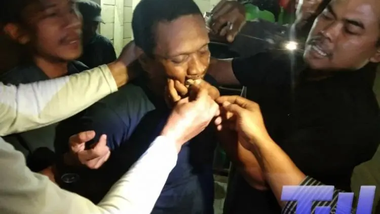 Pengedar Sembunyikan Dompet Sabu Dalam Mulut