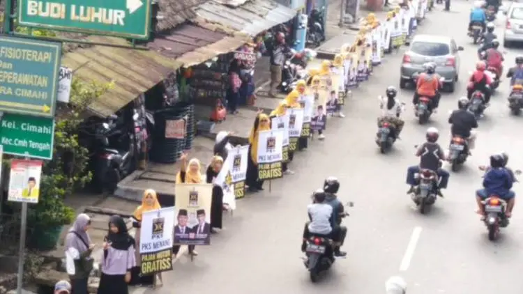Sosialisasikan Partai, PKS Janji SIM Berlaku Seumur Hidup