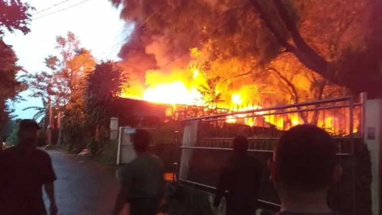 Gudang di Cimahpar Terbakar, Pegawainya Panik