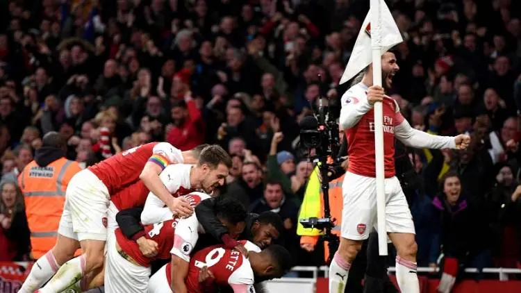 Wuihh, Arsenal Menggila Lumat Chelsea 2-0 di Babak Pertama