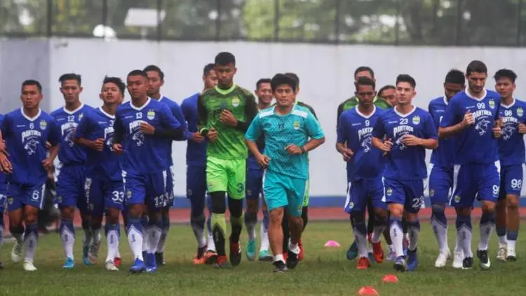 Wajar Jika Pemain Persib Kelebihan Berat Badan