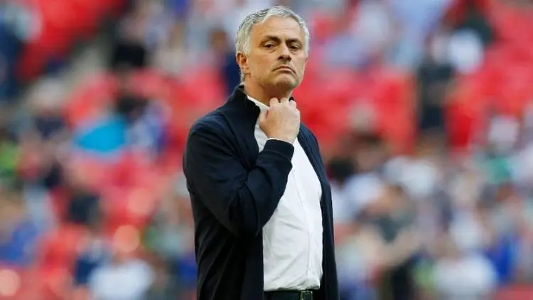 Ah Mourinho... Bak Detektif Masuk Keranjang Cucian ke Ruang Ganti Tim