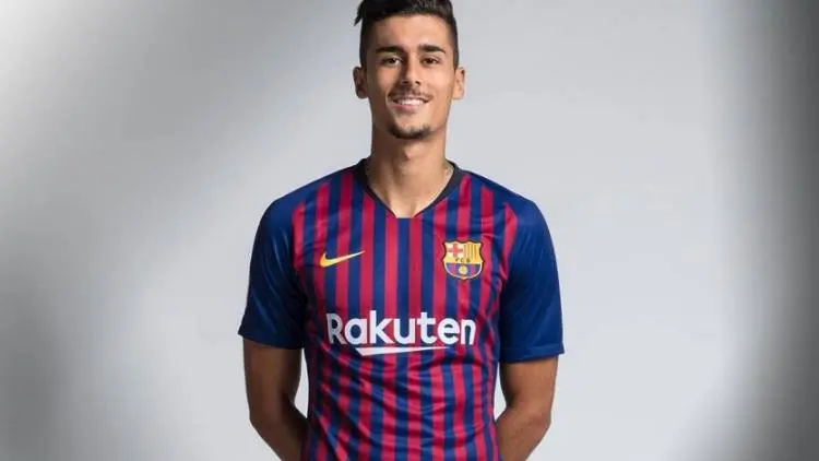 Chumi Pemain 'Ilegal' Barcelona yang Diprotes Levante