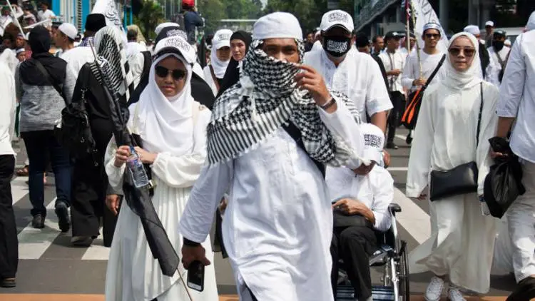 Massa Alumni 212 Putihkan Solo, Banyak Tokoh Hadir