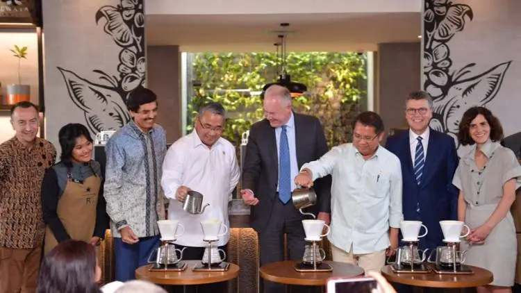 Mendes PDTT: Petani Kopi Harus Penuhi Kualitas Internasional 