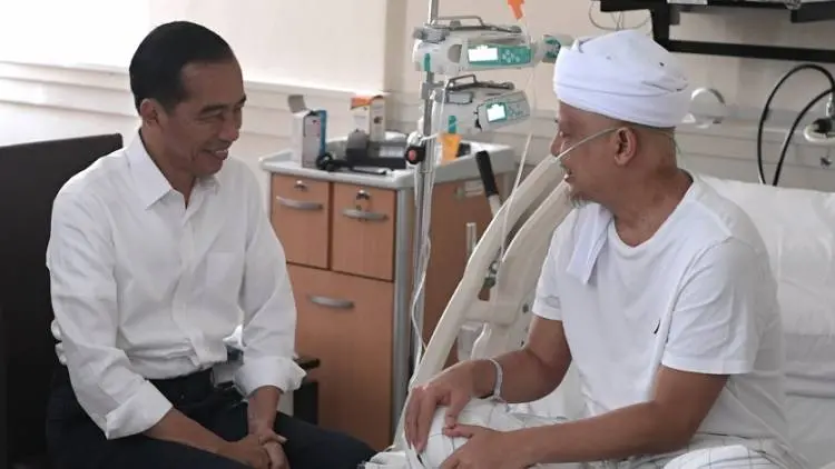 Hoax Pekan Ini, Kaesang dan Bendera PKI hingga Arifin Ilham Meninggal
