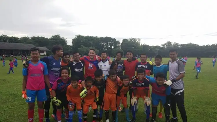Serunya Ezra Willian Latih SSB Cibinong Poetra