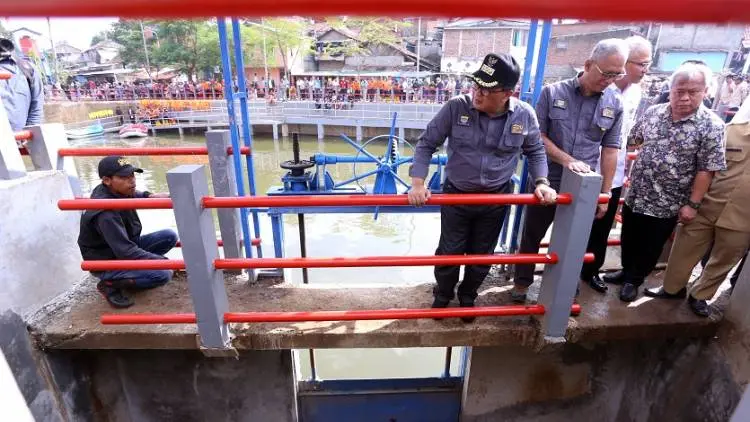 Resmikan Kolam Retensi Sirnaraga, Oded: Semoga Redam Banjir